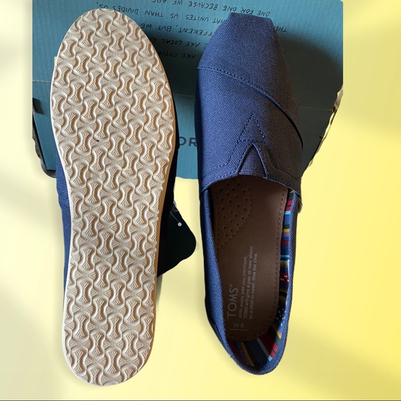🆕TOMS Classic Loafers Sizes:  8- 8.5- 10 - Picture 10 of 12